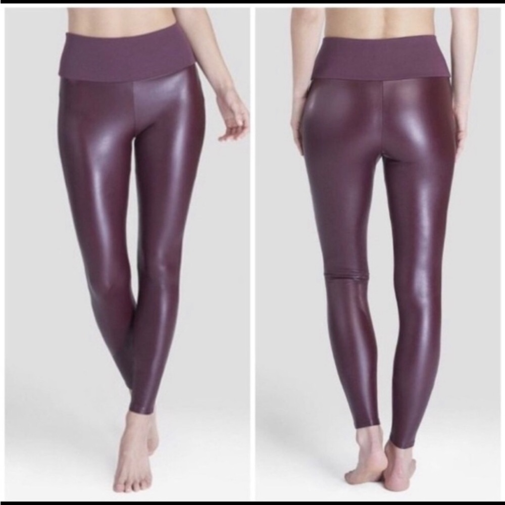 Assets by Spanx Wine Burgundy Faux Leather Leggings Size M.